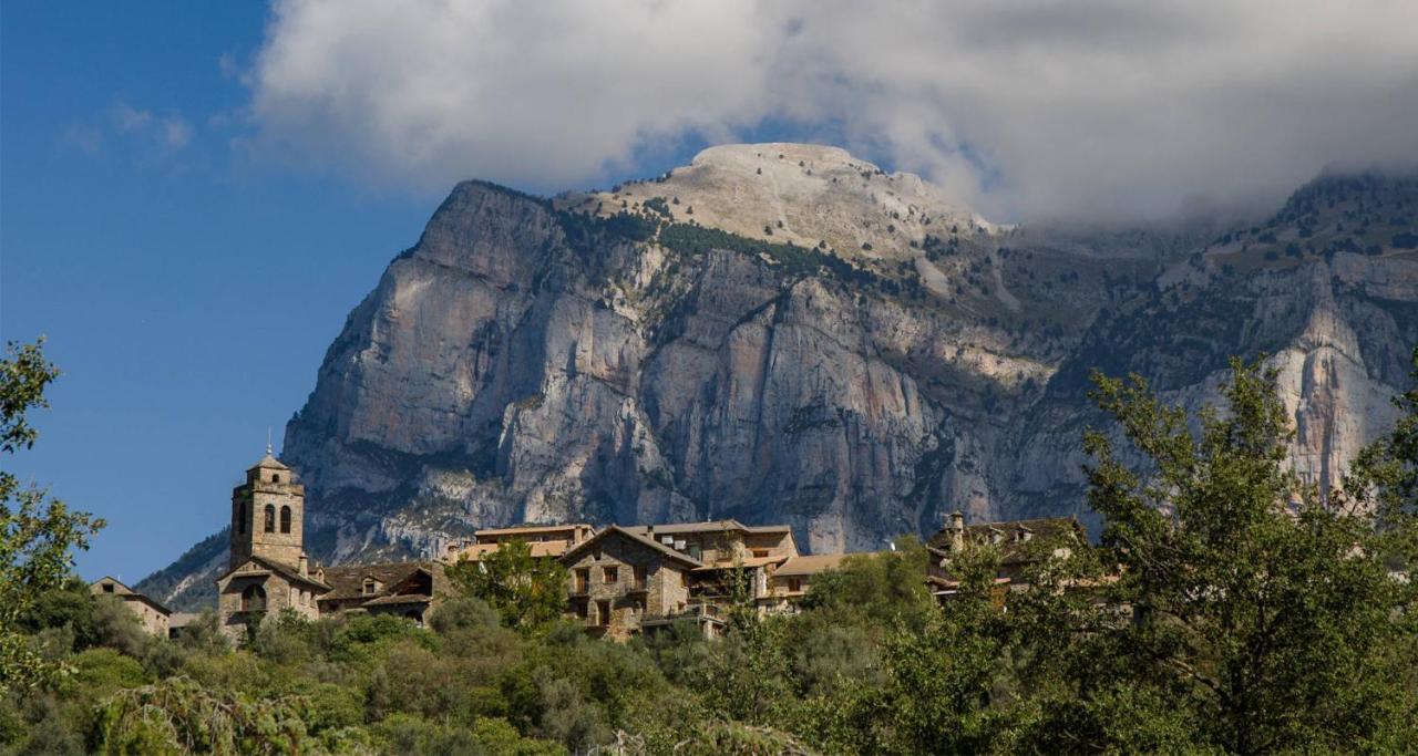 Casa Coronas Pension El Pueyo de Araguás Buitenkant foto